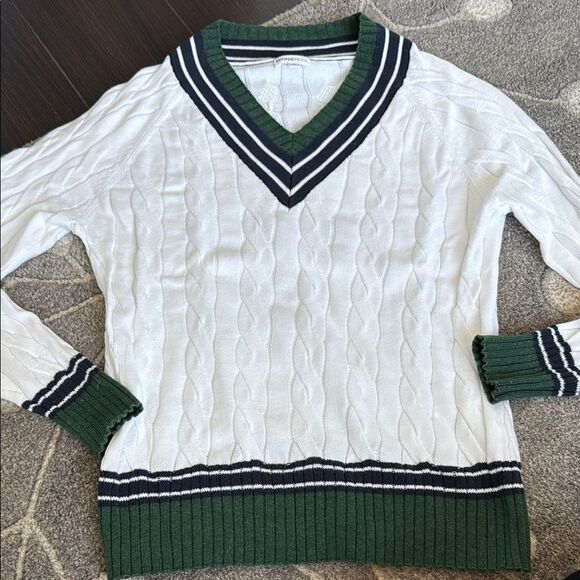 Minnie Rose Green and White V-Neck Cable Knit Sweater, XS - Picture 3 of 8